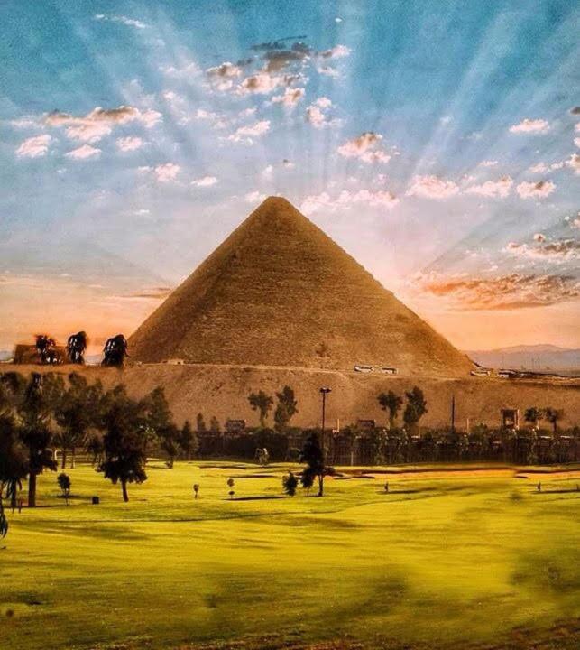 Alba Pyramids View Kairó Kültér fotó